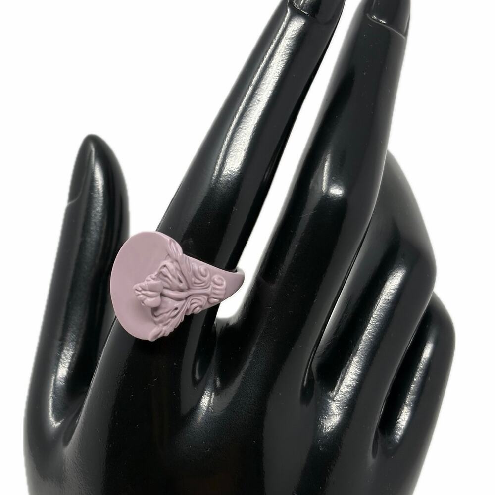 Louis Vuitton Sculpture Ring - Picture 4 of 9